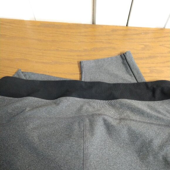 Xersion Woman 1X Fitted Leggings Gray/Black - Picture 5 of 7